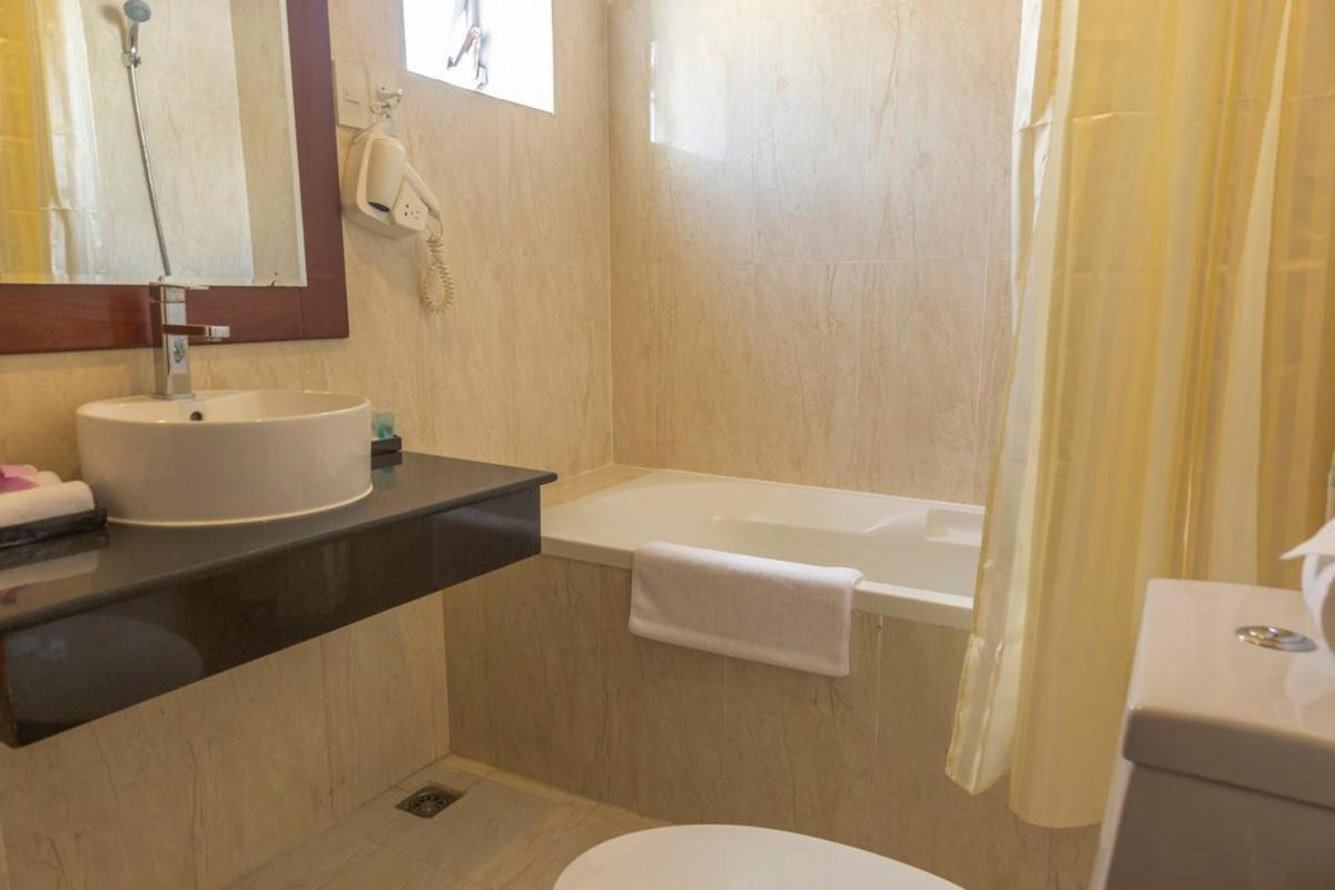 Park View Saigon Hotel Хошимин Экстерьер фото